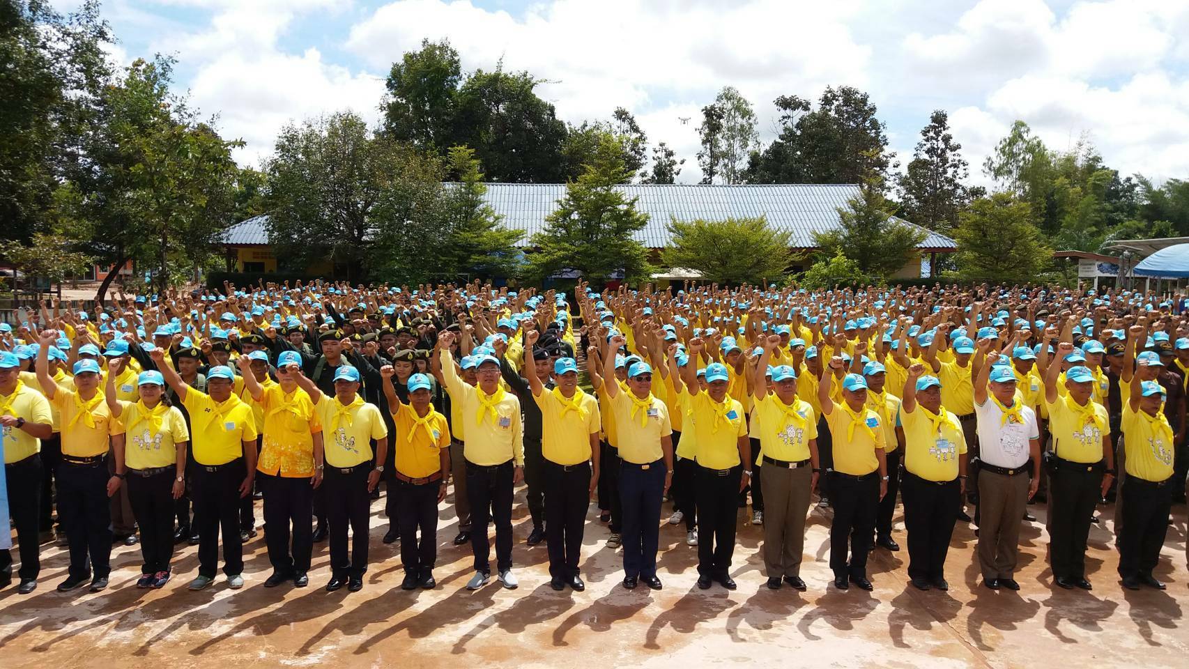 กิจกรรมจิตอาสาพระราชทาน วัดป่าศรีแสงธรรม อ.โขงเจียม จ.อุบลราชธานี