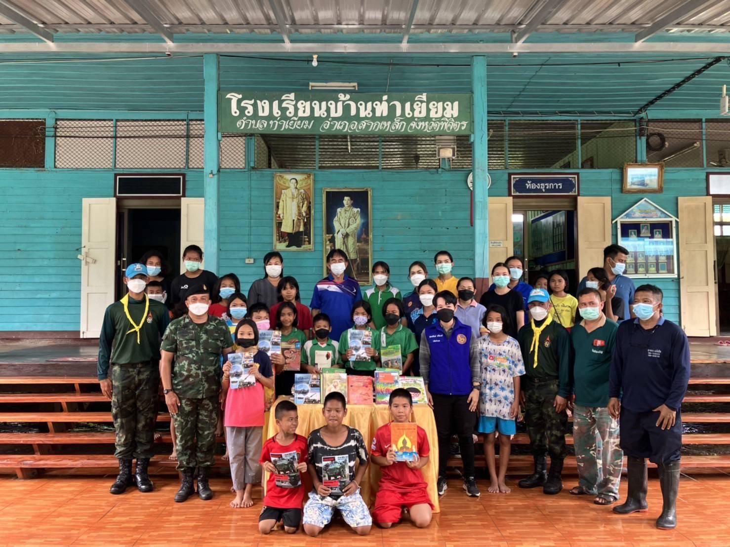 รวมพลังจิตอาสาจังหวัดพิจิตร ร่วมด้วยช่วยกัน ทำความสะอาด ฟื้นฟูสภาพหลังน้ำลด