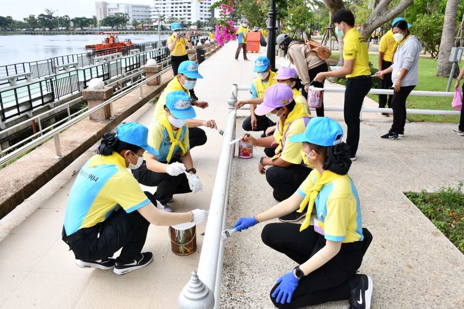 ศูนย์อำนวยการจิตอาสาพระราชทานจังหวัดสกลนคร จัดกิจกรรมจิตอาสาเนื่องในโอกาสวันฉัตรมงคล 4 พฤษภาคม พ.ศ.2564