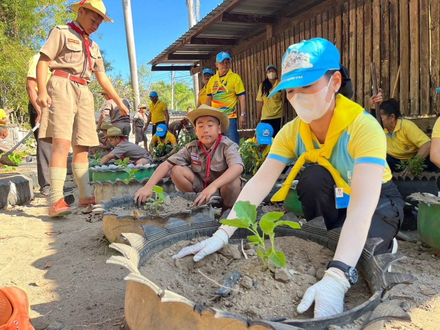 ศูนย์อำนวยการจิตอาสาพระราชทานภาค 3 จัดกิจกรรมจิตอาสาพัฒนา เนื่องในโอกาสเป็นวันคล้ายวันปราบดาภิเษกสมเด็จพระเจ้าตากสินมหาราช ณ โรงเรียนชุมชนบ้านทุ่งนา อ.หนองฉาง จ.อุทัยธานี