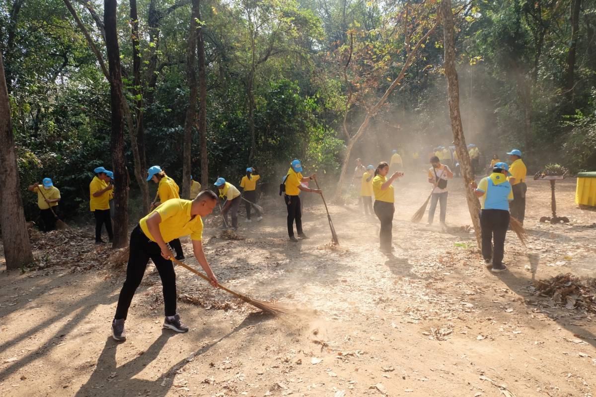 ศูนย์อำนวยการจิตอาสาพระราชทาน จัดกิจกรรมจิตอาสา​พัฒนา​เนื่องในวันที่ระลึกพระบาทสมเด็จพระพุทธเลิศหล้านภาลัย ณ​ วัดเขาอินทร์ ตำบลท่าชัย อำเภอศรีสัชนาลัย จังหวัดสุโขทัย