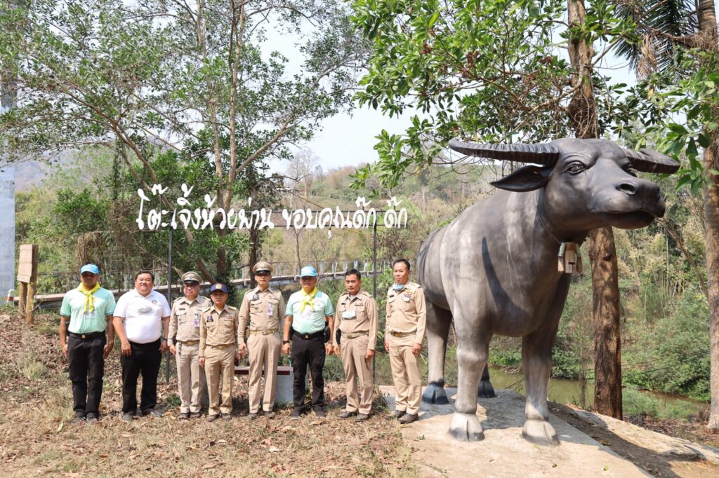 ศูนย์อำนวยการจิตอาสาพระราชทาน จังหวัดนนทบุรี โดยนายสุจินต์ ไชยชุมศักดิ์ ผู้ว่าราชการจังหวัดนนทบุรี/ผอ.ศอ.จอส.พระราชทาน จังหวัดนนทบุรี เป็นประธานในพิธีถวายภัตตาหารเพล และมอบสิ่งของพระราชทานแด่พระภิกษุ สามเณร ในการสอบบาลีสนามหลวง ประจำปี พ.ศ. 2564 ครั้งหลัง