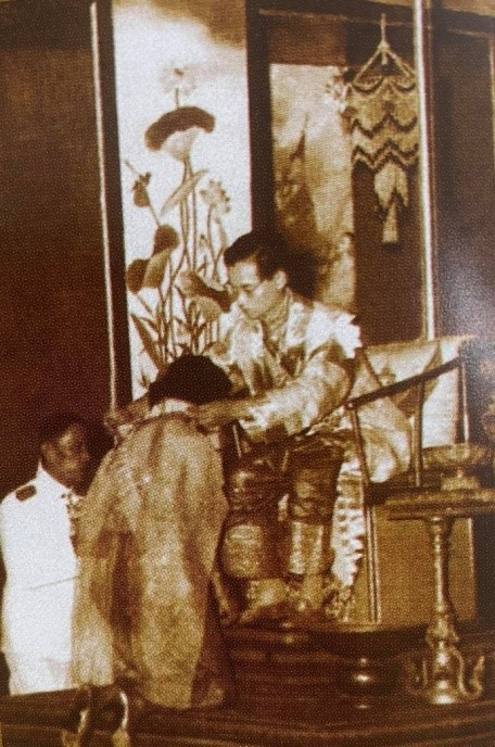 พระบรมฉายาลักษณ์ หลังพระราชพิธีราชาภิเษกสมรส