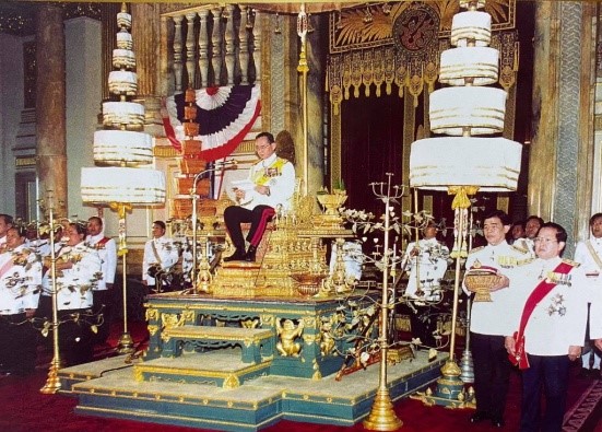 พระที่นั่งพุดตานกาญจนสิงหาสน์