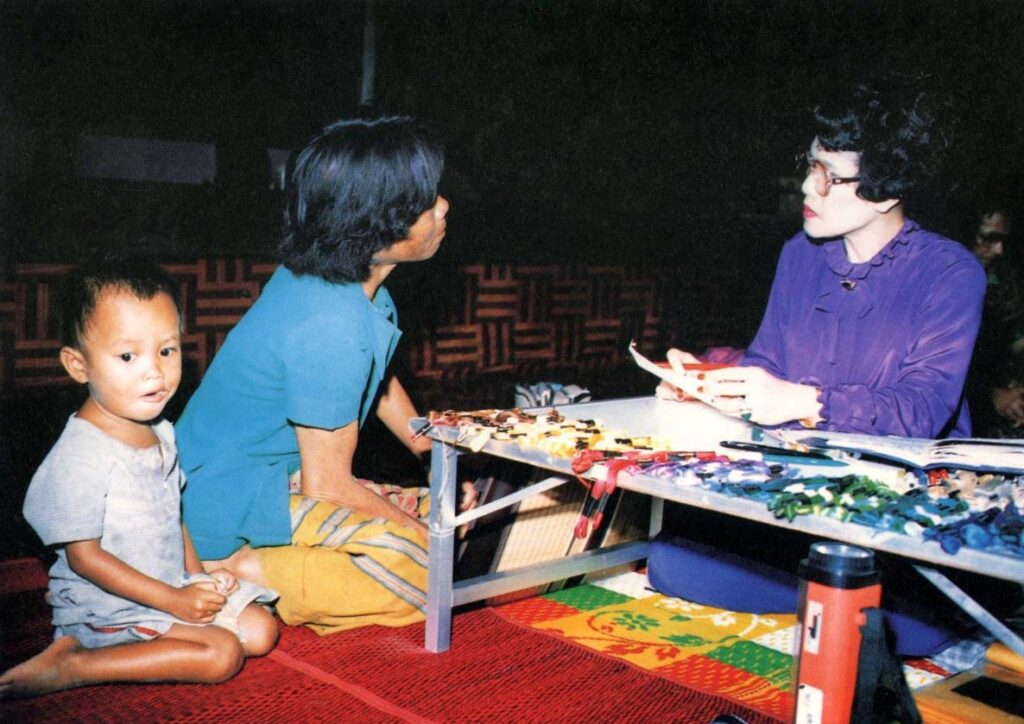 ศิลปาชีพ สมเด็จพระนางเจ้าสิริกิติ์ พระบรมราชินีนาถ พระบรมราชชนนีพันปีหลวง