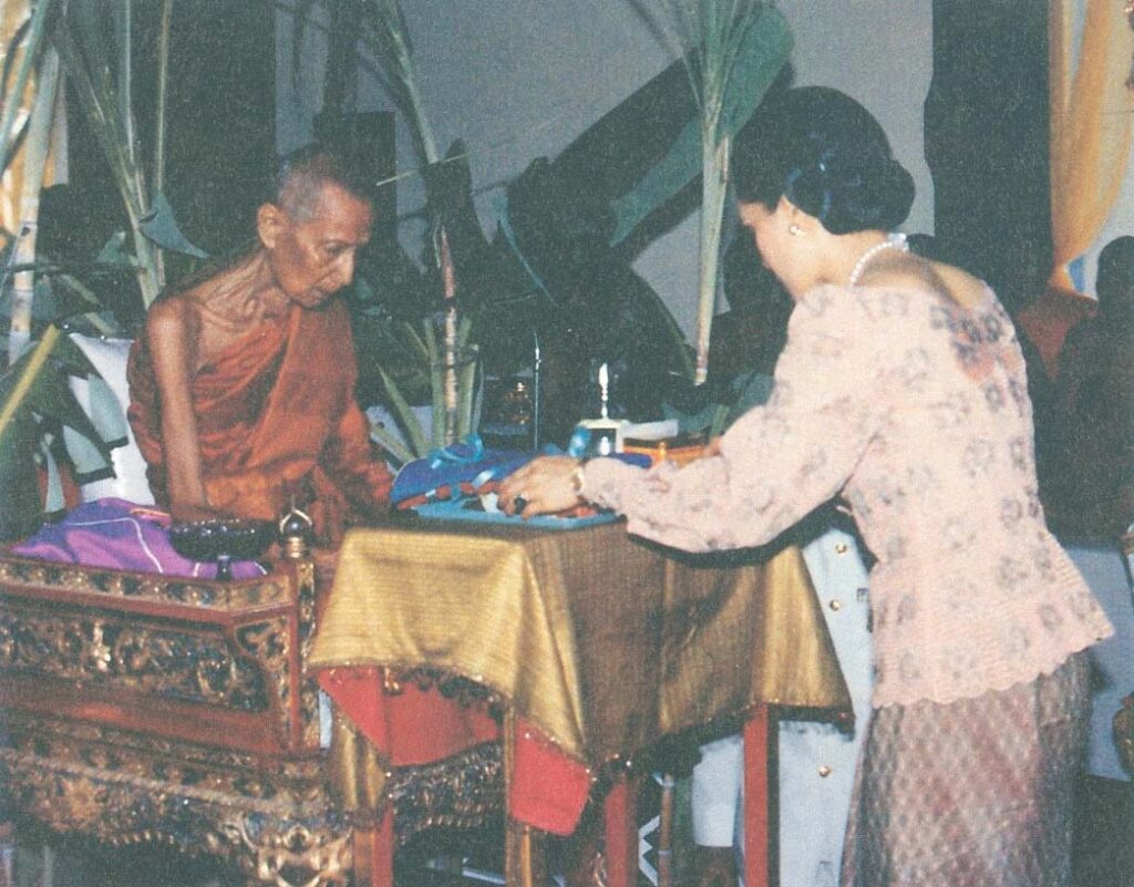 ทรงมั่นในพระศาสนา สมเด็จพระนางเจ้าสิริกิติ์ พระบรมราชินีนาถ พระบรมราชชนนีพันปีหลวง