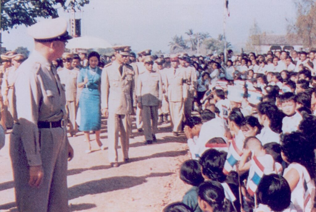 พระราชประวัติ พระบาทสมเด็จพระบรมชนกาธิเบศร มหาภูมิพลอดุลยเดชมหาราช บรมนาถบพิตร