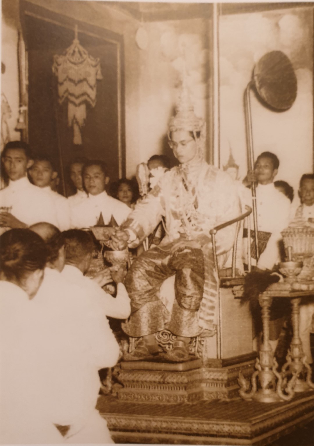 พระราชประวัติ พระบาทสมเด็จพระบรมชนกาธิเบศร มหาภูมิพลอดุลยเดชมหาราช บรมนาถบพิตร