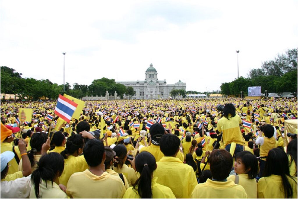 พระราชประวัติ พระบาทสมเด็จพระบรมชนกาธิเบศร มหาภูมิพลอดุลยเดชมหาราช บรมนาถบพิตร