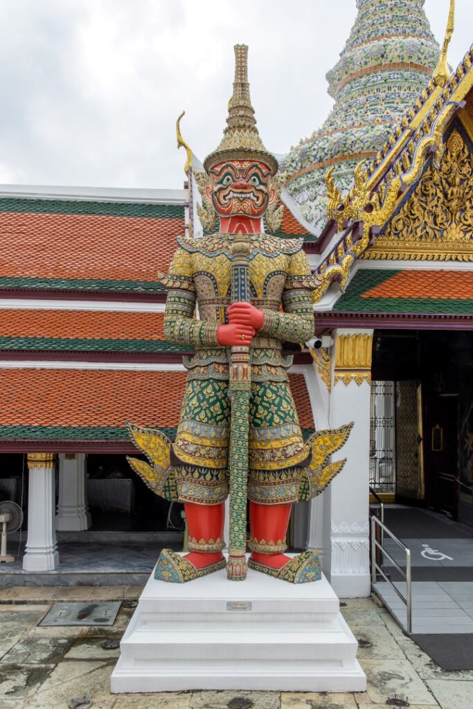 ยักษ์ทวารบาล ในวัดพระศรีรัตนศาสดาราม ทศกัณฐ์ พญายักษ์