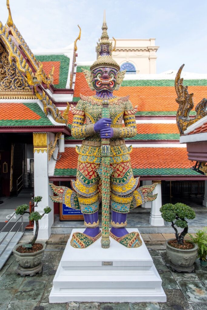 ยักษ์ทวารบาล ในวัดพระศรีรัตนศาสดาราม ทศกัณฐ์ พญายักษ์