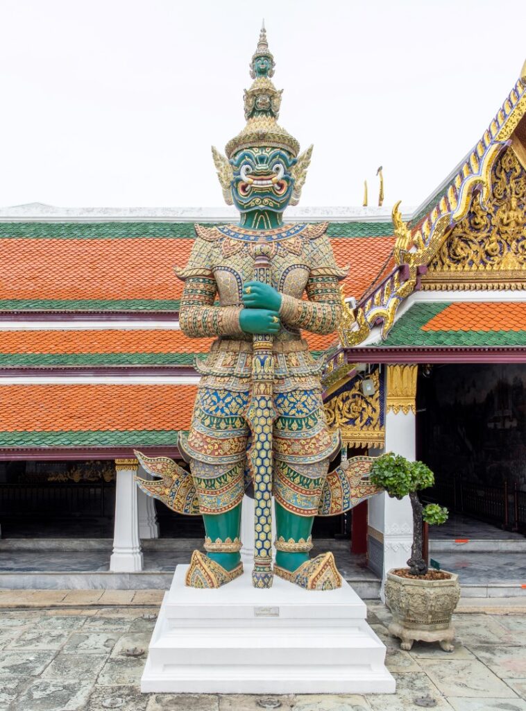 ยักษ์ทวารบาล ในวัดพระศรีรัตนศาสดาราม ทศกัณฐ์ พญายักษ์