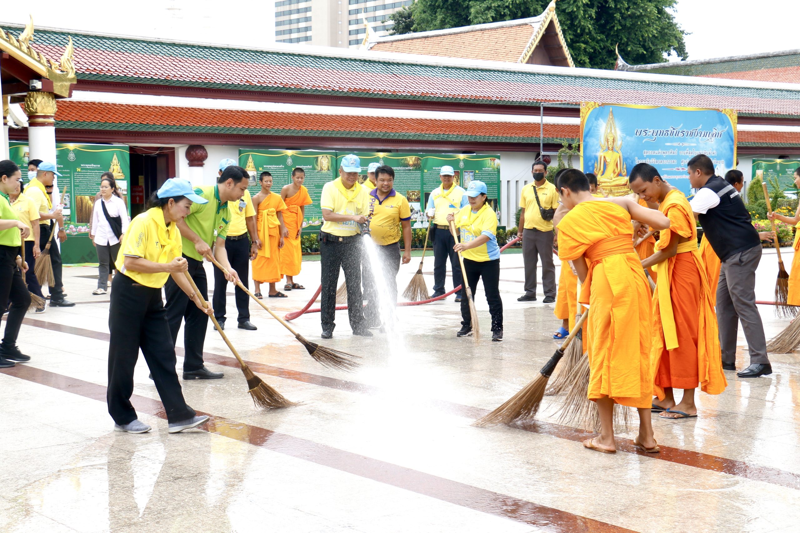 ศูนย์อำนวยการจิตอาสาพระราชทานภาค 3 จัดกิจกรรม “ จิตอาสาพัฒนาเมืองพิษณุโลก สร้างภูมิทัศน์ที่สวยงาม และความปลอดภัยที่ยั่งยืน ” ณ พื้นที่อำเภอเมือง จังหวัดพิษณุโลก