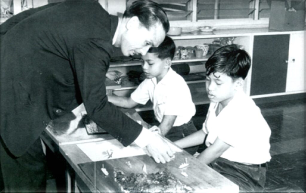 โรงเรียนช่างฝีมือในวัง (ชาย)