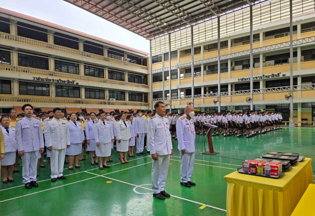 พระบาทสมเด็จพระเจ้าอยู่หัว ทรงพระกรุณาโปรดเกล้าโปรดกระหม่อมพระราชทาน เลี้ยงอาหารกลางวันแก่นักเรียน คณะครู บุคลากรและเจ้าหน้าที่ โรงเรียนวัดราชบพิธ เนื่องในโอกาสพระราชพิธีมหามงคลเฉลิมพระชนมพรรษา 6 รอบ 28 กรกฎาคม 2567