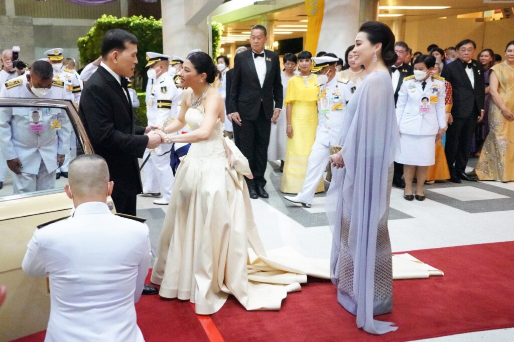 ทอดพระเนตรการแสดงอุปรากร “มาดามบัตเตอร์ฟลาย” (Madama Butterfly)