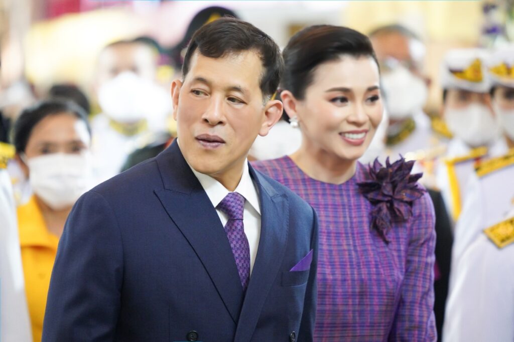 ไปทรงเปิดงาน “โครงการหลวง 55” ณ ศูนย์การค้าเซ็นทรัลเวิลด์