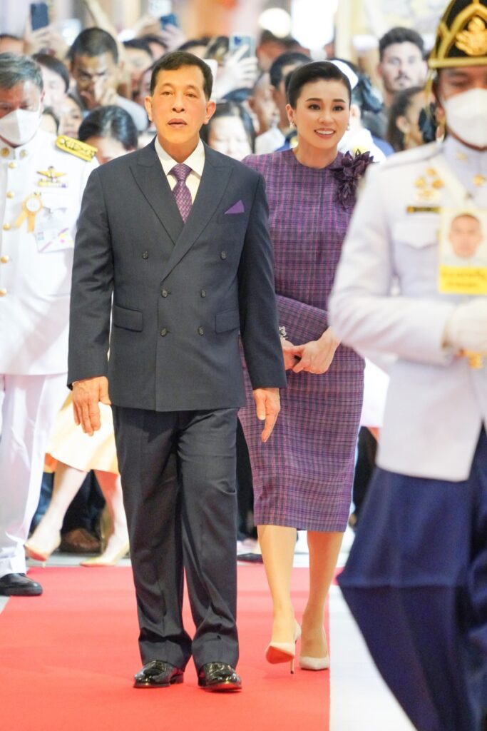 ไปทรงเปิดงาน “โครงการหลวง 55” ณ ศูนย์การค้าเซ็นทรัลเวิลด์