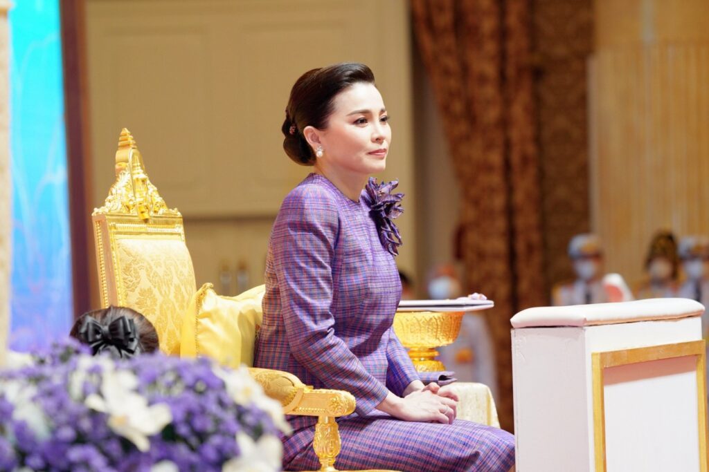 เสด็จพระราชดำเนินไปทรงเปิดงานวันสตรีไทย ประจำปี 2567