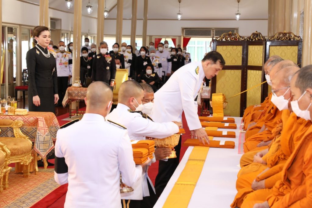 วันเที่ 14 กันยายน 2567 เวลา 17.14 น. พระบาทสมเด็จพระเจ้าอยู่หัว และสมเด็จพระนางเจ้า ฯ พระบรมราชินี เสด็จพระราชดำเนินโดยรถยนต์พระที่นั่ง จากพระที่นั่งอัมพรสถาน พระราชวังดุสิต ไปพระราชทานเพลิงศพ พลเรือเอก หม่อมเจ้าปุสาณ สวัสดิวัตน์ ป.จ.,ม.ป.ช.,ม.ว.ม.,ว.ป.ร. ๒ ณ เมรุหลวงหน้าพลับพลาอิศริยาภรณ์ วัดเทพศิรินทราวาส เขตป้อมปราบศัตรูพ่าย กรุงเทพมหานคร ในโอกาสนี้ สมเด็จพระกนิษฐาธิราชเจ้า กรมสมเด็จพระเทพรัตนราชสุดา เจ้าฟ้ามหาจักรีสิรินธร มหาวชิราลงกรณวรราชภักดี สิริกิจการิณีพีรยพัฒน รัฐสีมาคุณากรปิยชาติ สยามบรมราชกุมารี โดยเสด็จในการนี้ด้วย