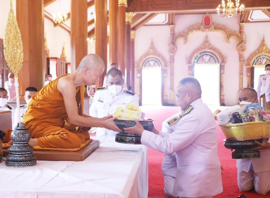 พระบาทสมเด็จพระเจ้าอยู่หัว ทรงพระกรุณาโปรดเกล้าโปรดกระหม่อมให้จัดพิมพ์หนังสือธรรมะ ฉบับธรรมนาวา “วัง” พระราชทานแด่พระเทพพัชราภรณ์ (สมพงษ์ ฐิตวํโส) และสมเด็จพระมหาธีราจารย์ (ปสฤทธ์ เขมงฺกโร)