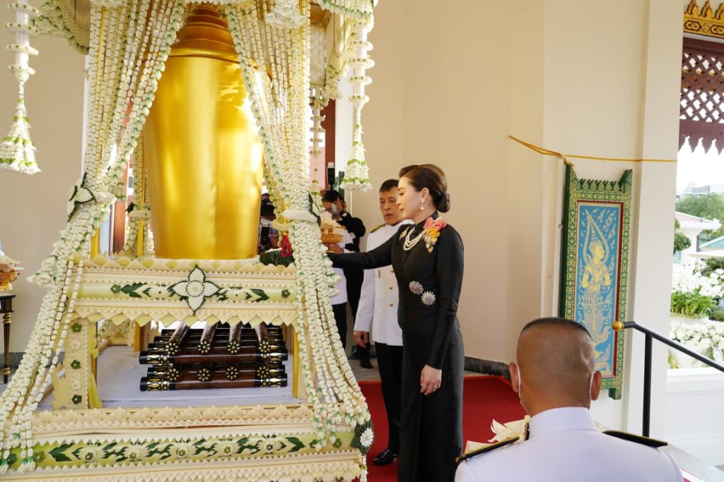 วันเที่ 14 กันยายน 2567 เวลา 17.14 น. พระบาทสมเด็จพระเจ้าอยู่หัว และสมเด็จพระนางเจ้า ฯ พระบรมราชินี เสด็จพระราชดำเนินโดยรถยนต์พระที่นั่ง จากพระที่นั่งอัมพรสถาน พระราชวังดุสิต ไปพระราชทานเพลิงศพ พลเรือเอก หม่อมเจ้าปุสาณ สวัสดิวัตน์ ป.จ.,ม.ป.ช.,ม.ว.ม.,ว.ป.ร. ๒ ณ เมรุหลวงหน้าพลับพลาอิศริยาภรณ์ วัดเทพศิรินทราวาส เขตป้อมปราบศัตรูพ่าย กรุงเทพมหานคร ในโอกาสนี้ สมเด็จพระกนิษฐาธิราชเจ้า กรมสมเด็จพระเทพรัตนราชสุดา เจ้าฟ้ามหาจักรีสิรินธร มหาวชิราลงกรณวรราชภักดี สิริกิจการิณีพีรยพัฒน รัฐสีมาคุณากรปิยชาติ สยามบรมราชกุมารี โดยเสด็จในการนี้ด้วย