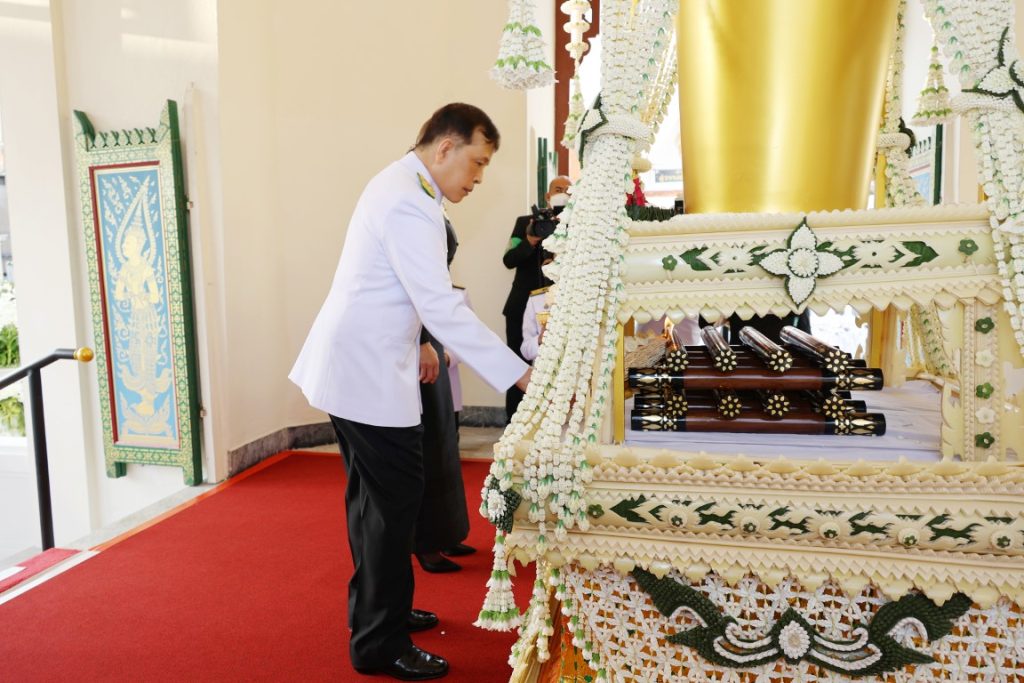 วันเที่ 14 กันยายน 2567 เวลา 17.14 น. พระบาทสมเด็จพระเจ้าอยู่หัว และสมเด็จพระนางเจ้า ฯ พระบรมราชินี เสด็จพระราชดำเนินโดยรถยนต์พระที่นั่ง จากพระที่นั่งอัมพรสถาน พระราชวังดุสิต ไปพระราชทานเพลิงศพ พลเรือเอก หม่อมเจ้าปุสาณ สวัสดิวัตน์ ป.จ.,ม.ป.ช.,ม.ว.ม.,ว.ป.ร. ๒ ณ เมรุหลวงหน้าพลับพลาอิศริยาภรณ์ วัดเทพศิรินทราวาส เขตป้อมปราบศัตรูพ่าย กรุงเทพมหานคร ในโอกาสนี้ สมเด็จพระกนิษฐาธิราชเจ้า กรมสมเด็จพระเทพรัตนราชสุดา เจ้าฟ้ามหาจักรีสิรินธร มหาวชิราลงกรณวรราชภักดี สิริกิจการิณีพีรยพัฒน รัฐสีมาคุณากรปิยชาติ สยามบรมราชกุมารี โดยเสด็จในการนี้ด้วย