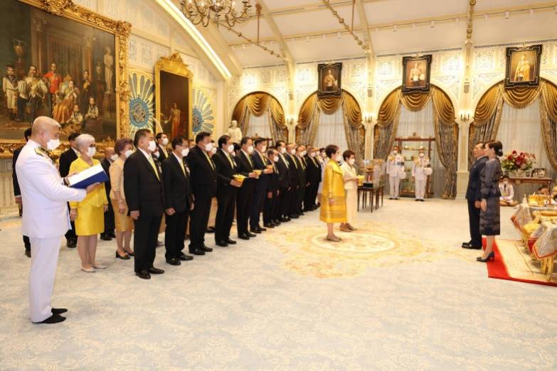 พระบาทสมเด็จพระเจ้าอยู่หัว และสมเด็จพระนางเจ้า ฯ พระบรมราชินี พระราชทานพระบรมราชวโรกาสให้ คุณหญิงณัฐิกา วัธนเวคิน อังอุบลกุล ประธานสหพันธ์สมาคมสตรีนักธุรกิจและวิชาชีพแห่งประเทศไทย ในพระบรมราชินูปถัมภ์ ในนามประธานคณะกรรมการจัดงานกาล่าดินเนอร์เฉลิมพระเกียรติ “เบญกตัญญุตา” ในโครงการ “สสธวท รวมใจเทิดเอกลักษณ์แห่งปัญจมังกร จารึกความกตัญญูต่อแผ่นดิน” และประธานคณะกรรมการดำเนินงานจัดสร้างซุ้มประตูเฉลิมพระเกียรติ 72 พรรษา 28 กรกฎาคม 2567 พร้อมคณะ เฝ้าทูลละอองธุลีพระบาท