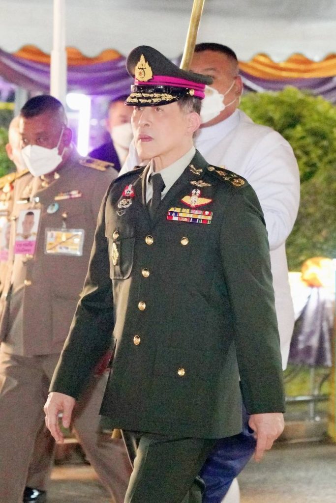 พระบาทสมเด็จพระเจ้าอยู่หัว และสมเด็จพระนางเจ้า ฯ พระบรมราชินี เสด็จพระราชดำเนินไปพระราชทานรางวัลการทดสอบการอัญเชิญพระมหาคัมภีร์อัลกุรอานระดับประเทศ ครั้งที่ 17 ประจำปี 2567 ณ มัสยิดกลางจังหวัดปัตตานี อำเภอเมืองปัตตานี จังหวัดปัตตานี และพระราชทานโล่เกียรติคุณและเงินรางวัลแก่คณะกรรมการอิสลามประจำจังหวัด และอิหม่ามที่มีผลการปฏิบัติงานดีเด่น ประจำปี 2566 และพระราชทานรางวัลแก่ผู้แทนโรงเรียน ผู้บริหารโรงเรียน ครู และนักเรียน โรงเรียนเอกชนสอนศาสนาอิสลามภาคใต้ ประจำปี 2566 ณ ที่ทำการองค์การบริหารส่วนจังหวัดปัตตานี อำเภอเมืองปัตตานี จังหวัดปัตตานี