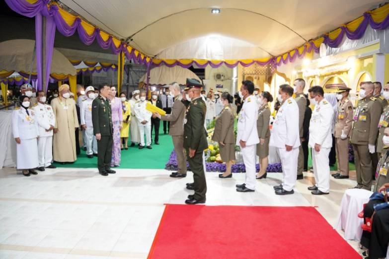 พระบาทสมเด็จพระเจ้าอยู่หัว และสมเด็จพระนางเจ้า ฯ พระบรมราชินี เสด็จพระราชดำเนินไปพระราชทานรางวัลการทดสอบการอัญเชิญพระมหาคัมภีร์อัลกุรอานระดับประเทศ ครั้งที่ 17 ประจำปี 2567 ณ มัสยิดกลางจังหวัดปัตตานี อำเภอเมืองปัตตานี จังหวัดปัตตานี และพระราชทานโล่เกียรติคุณและเงินรางวัลแก่คณะกรรมการอิสลามประจำจังหวัด และอิหม่ามที่มีผลการปฏิบัติงานดีเด่น ประจำปี 2566 และพระราชทานรางวัลแก่ผู้แทนโรงเรียน ผู้บริหารโรงเรียน ครู และนักเรียน โรงเรียนเอกชนสอนศาสนาอิสลามภาคใต้ ประจำปี 2566 ณ ที่ทำการองค์การบริหารส่วนจังหวัดปัตตานี อำเภอเมืองปัตตานี จังหวัดปัตตานี