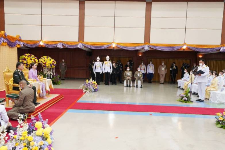 พระบาทสมเด็จพระเจ้าอยู่หัว และสมเด็จพระนางเจ้า ฯ พระบรมราชินี เสด็จพระราชดำเนินไปพระราชทานรางวัลการทดสอบการอัญเชิญพระมหาคัมภีร์อัลกุรอานระดับประเทศ ครั้งที่ 17 ประจำปี 2567 ณ มัสยิดกลางจังหวัดปัตตานี อำเภอเมืองปัตตานี จังหวัดปัตตานี และพระราชทานโล่เกียรติคุณและเงินรางวัลแก่คณะกรรมการอิสลามประจำจังหวัด และอิหม่ามที่มีผลการปฏิบัติงานดีเด่น ประจำปี 2566 และพระราชทานรางวัลแก่ผู้แทนโรงเรียน ผู้บริหารโรงเรียน ครู และนักเรียน โรงเรียนเอกชนสอนศาสนาอิสลามภาคใต้ ประจำปี 2566 ณ ที่ทำการองค์การบริหารส่วนจังหวัดปัตตานี อำเภอเมืองปัตตานี จังหวัดปัตตานี