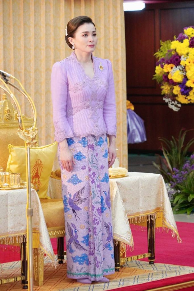 พระบาทสมเด็จพระเจ้าอยู่หัว และสมเด็จพระนางเจ้า ฯ พระบรมราชินี เสด็จพระราชดำเนินไปพระราชทานรางวัลการทดสอบการอัญเชิญพระมหาคัมภีร์อัลกุรอานระดับประเทศ ครั้งที่ 17 ประจำปี 2567 ณ มัสยิดกลางจังหวัดปัตตานี อำเภอเมืองปัตตานี จังหวัดปัตตานี และพระราชทานโล่เกียรติคุณและเงินรางวัลแก่คณะกรรมการอิสลามประจำจังหวัด และอิหม่ามที่มีผลการปฏิบัติงานดีเด่น ประจำปี 2566 และพระราชทานรางวัลแก่ผู้แทนโรงเรียน ผู้บริหารโรงเรียน ครู และนักเรียน โรงเรียนเอกชนสอนศาสนาอิสลามภาคใต้ ประจำปี 2566 ณ ที่ทำการองค์การบริหารส่วนจังหวัดปัตตานี อำเภอเมืองปัตตานี จังหวัดปัตตานี