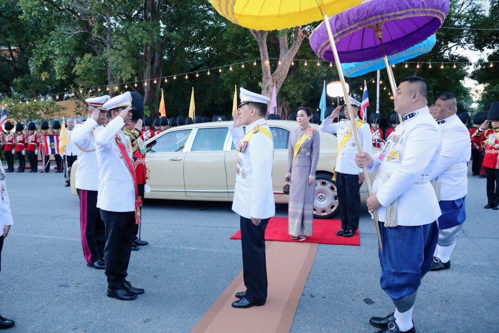 เสด็จพระราชดำเนินไปในการพระราชพิธีทรงบำเพ็ญพระราชกุศลถวายผ้าพระกฐิน ณ วัดพระพุทธบาท อำเภอพระพุทธบาท จังหวัดสระบุรี