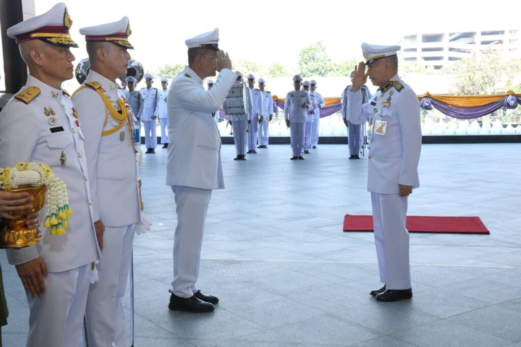 ันนี้ (2 พย 67) เวลา 08.45 น. พระบาทสมเด็จพระเจ้าอยู่หัว ทรงพระกรุณาโปรดเกล้าโปรดกระหม่อมให้ นายอำพน กิตติอำพน องคมนตรี เป็นผู้แทนพระองค์ ไปในพิธีเปิดหลักสูตร "ปูทาง สู่การตื่นรู้ ธรรมนาวา วัง" (ภาคประชาชน) ณ หอประชุมกองทัพบก เขตวังทองหลาง กรุงเทพมหานคร