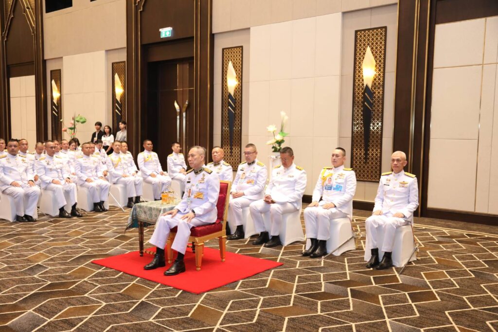 ันนี้ (2 พย 67) เวลา 08.45 น. พระบาทสมเด็จพระเจ้าอยู่หัว ทรงพระกรุณาโปรดเกล้าโปรดกระหม่อมให้ นายอำพน กิตติอำพน องคมนตรี เป็นผู้แทนพระองค์ ไปในพิธีเปิดหลักสูตร "ปูทาง สู่การตื่นรู้ ธรรมนาวา วัง" (ภาคประชาชน) ณ หอประชุมกองทัพบก เขตวังทองหลาง กรุงเทพมหานคร