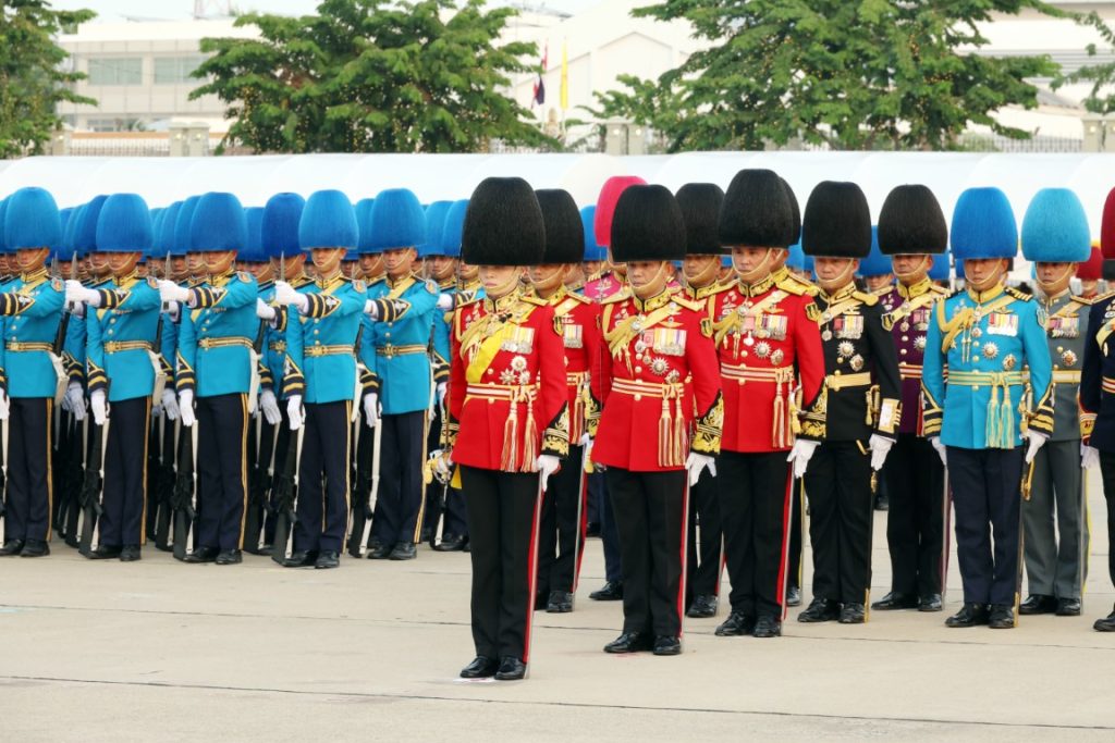 พระบาทสมเด็จพระเจ้าอยู่หัว เสด็จพระราชดำเนินไปในพิธีสวนสนามและถวายสัตย์ปฏิญาณตนของทหารรักษาพระองค์ เนื่องในโอกาสพระราชพิธีมหามงคลเฉลิมพระชนมพรรษา 6 รอบ 28 กรกฎาคม 2567 ณ พระลานพระราชวังดุสิต