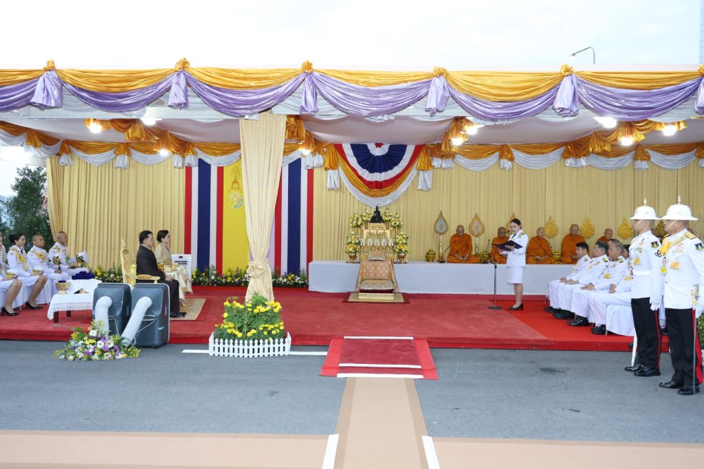 ทรงเปิด “สะพานทศมราชัน” ณ สะพานทศมราชัน ทางพิเศษสายพระราม 3 – ดาวคะนอง – วงแหวนรอบนอกกรุงเทพมหานครด้านตะวันตก
