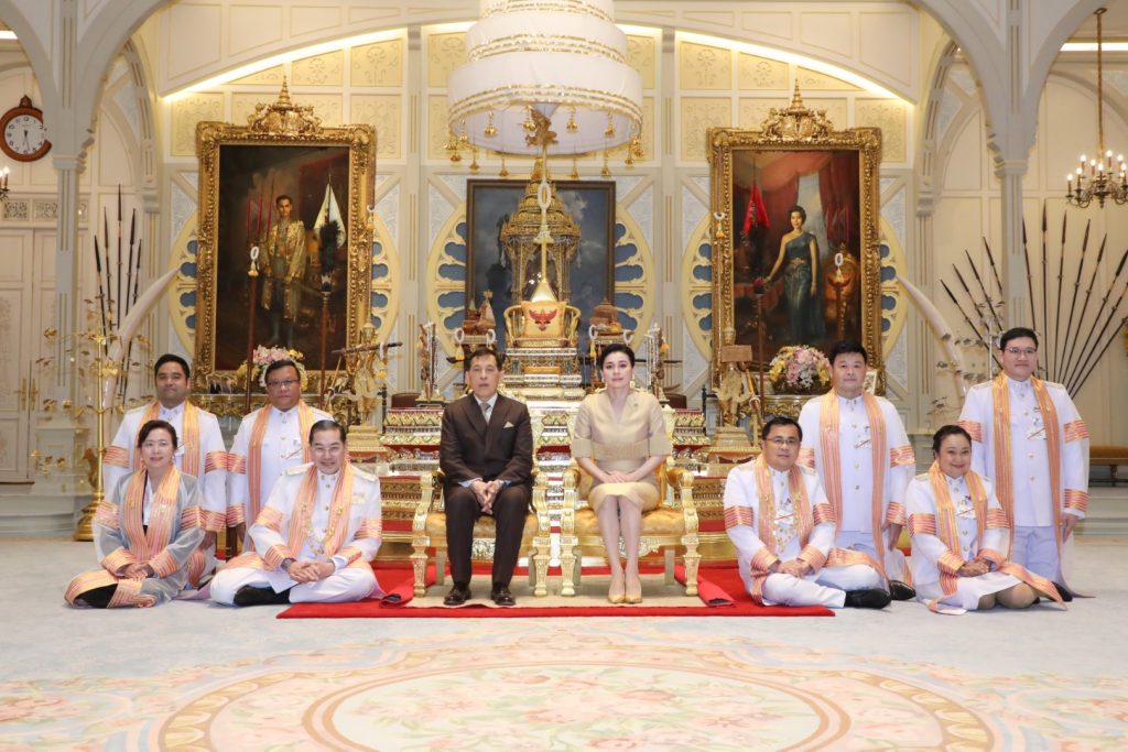 ศาสตราจารย์พิเศษสุรเกียรติ์ เสถียรไทย นายกสภาจุฬาลงกรณ์มหาวิทยาลัย นำคณะผู้บริหารจุฬาลงกรณ์มหาวิทยาลัย เฝ้าทูลละอองธุลีพระบาท
