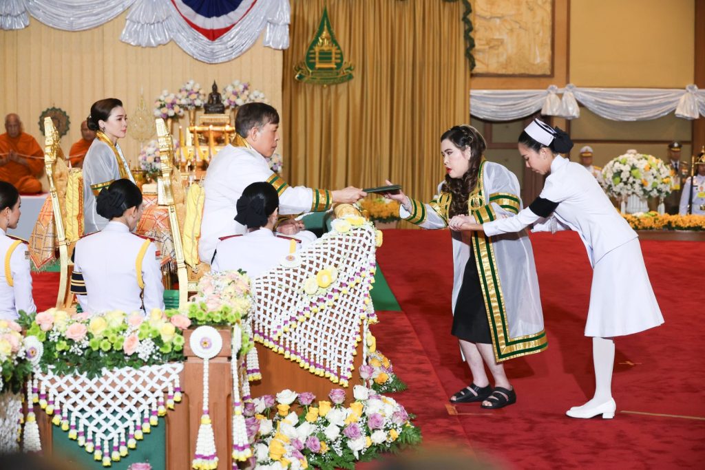 พระราชทานปริญญาบัตร มศธ