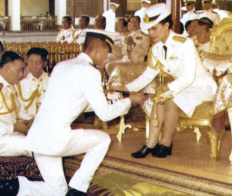 ทรงเป็นขวัญและกำลังใจ สมเด็จพระนางเจ้าสิริกิติ์ พระบรมราชินีนาถ พระบรมราชชนนีพันปีหลวง